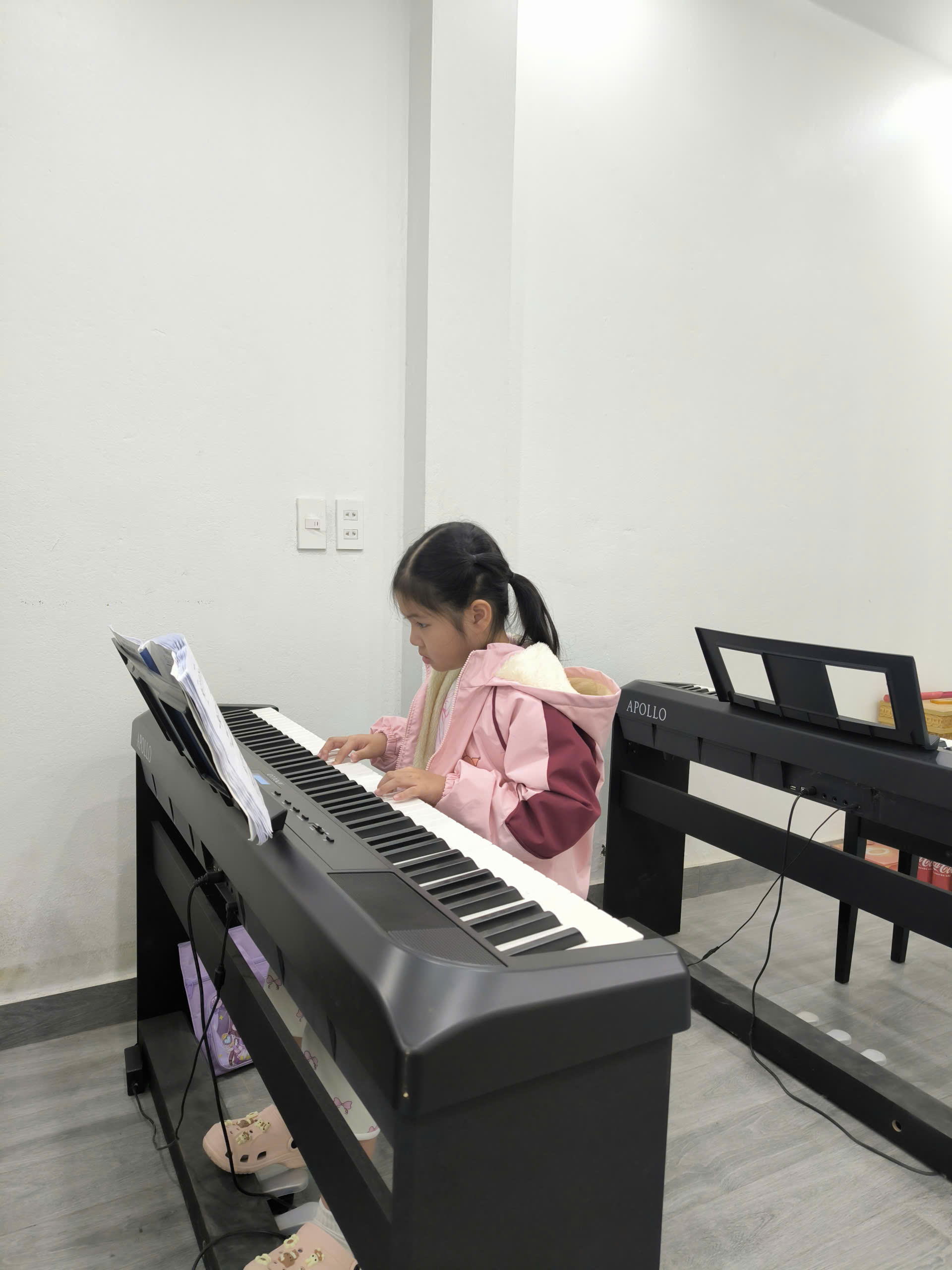 học viên lớp học đàn piano lê chân hải phòng thuộc hệ thống học đàn 123